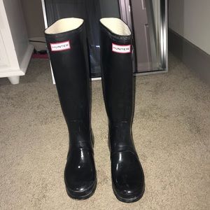 Tall hunter boots